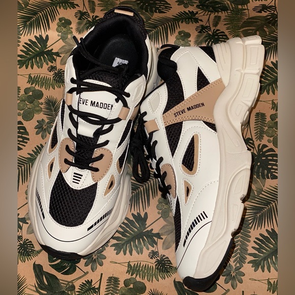 Steve Madden Clydie chunky sneakers NWOT - Picture 1 of 5